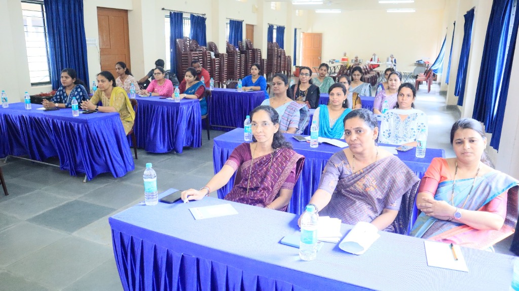 Teachers' Training Programme – Chemistry (Class X – ICSE) — Photo 8
