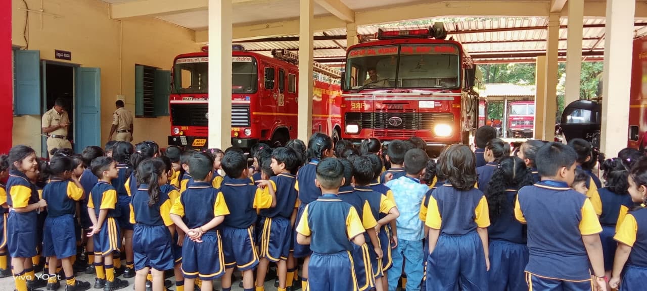 A Memorable Visit to the Fire Station — Photo 7